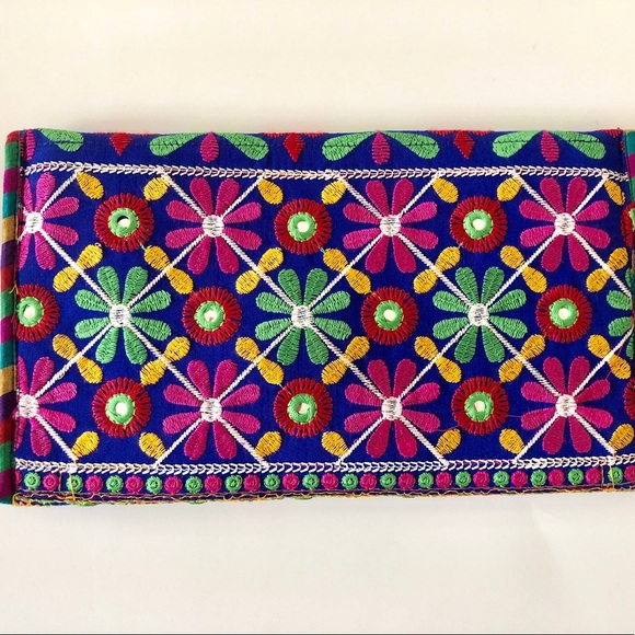 Handmade Clutch With Woolen Strap - Picture 3 of 7